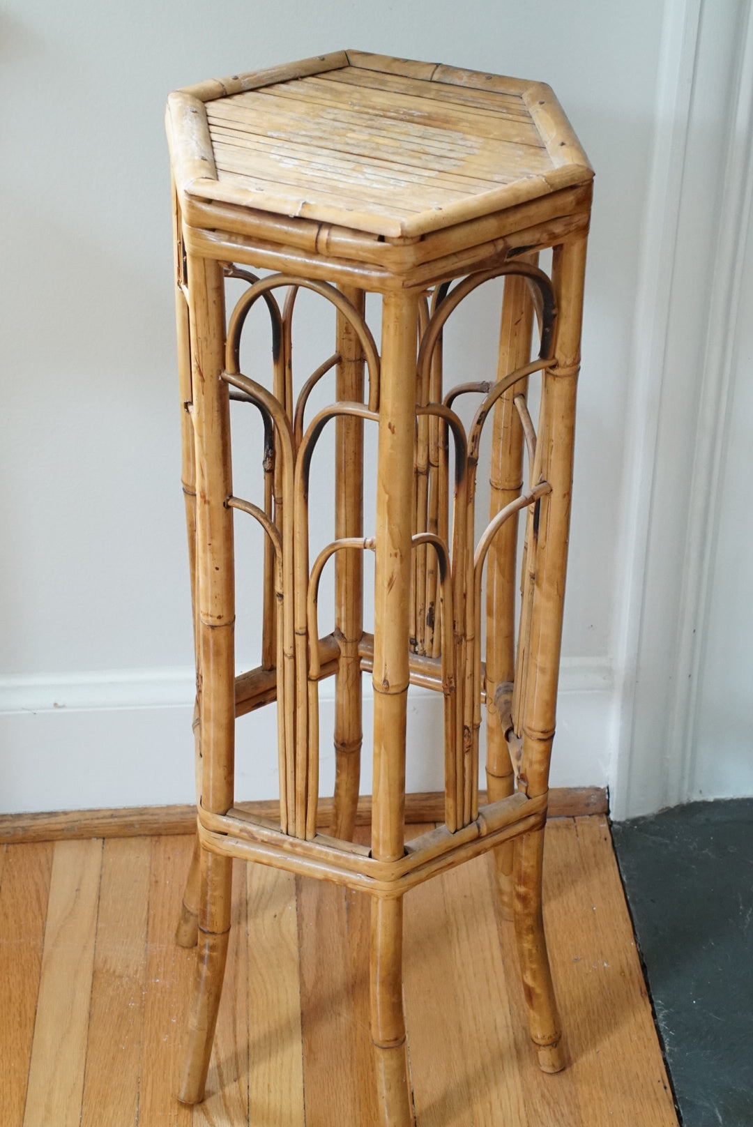 Large Tortoise Shell Burnt Bamboo Hexagonal Stand