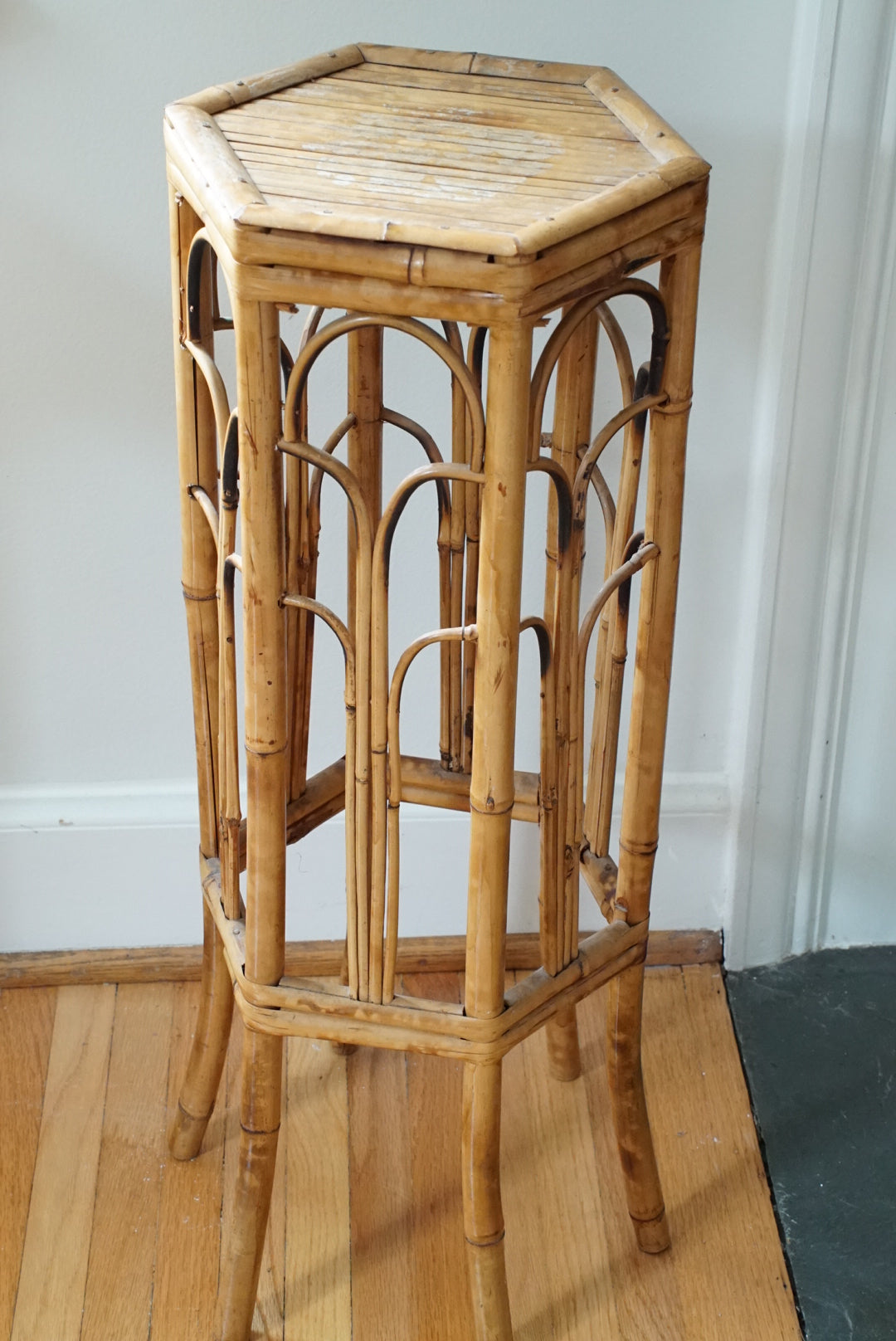 Large Tortoise Shell Burnt Bamboo Hexagonal Stand