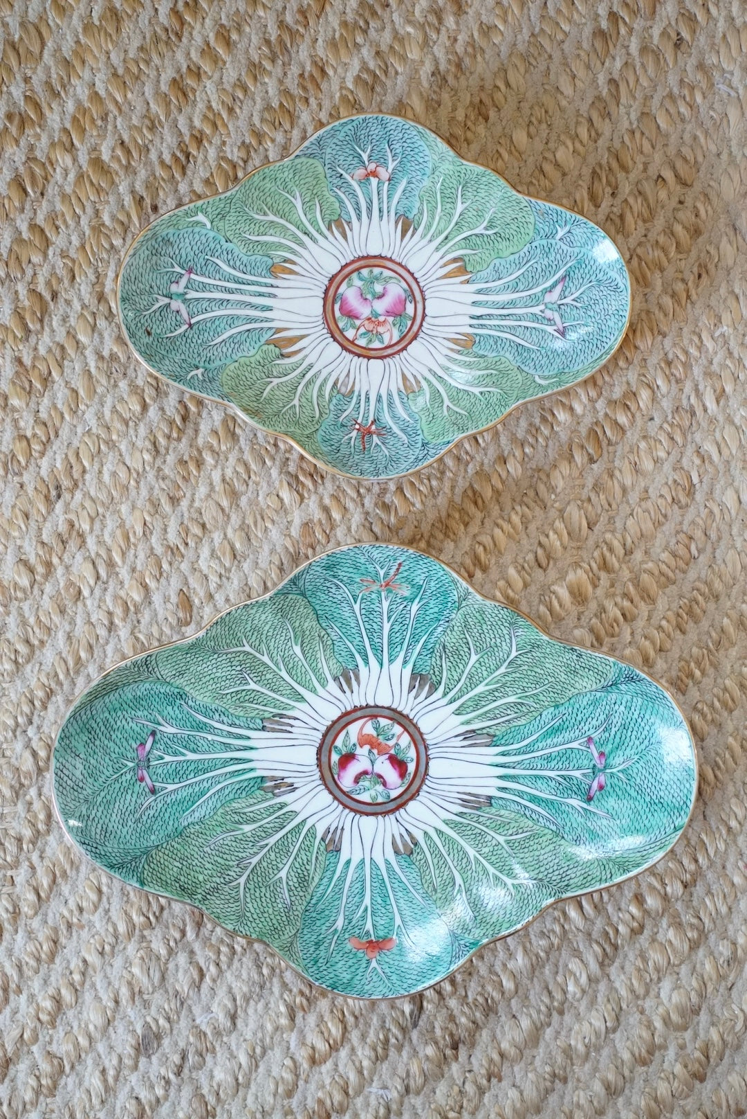Vintage Famille Verte Bok Choy Quatrefoil Platter