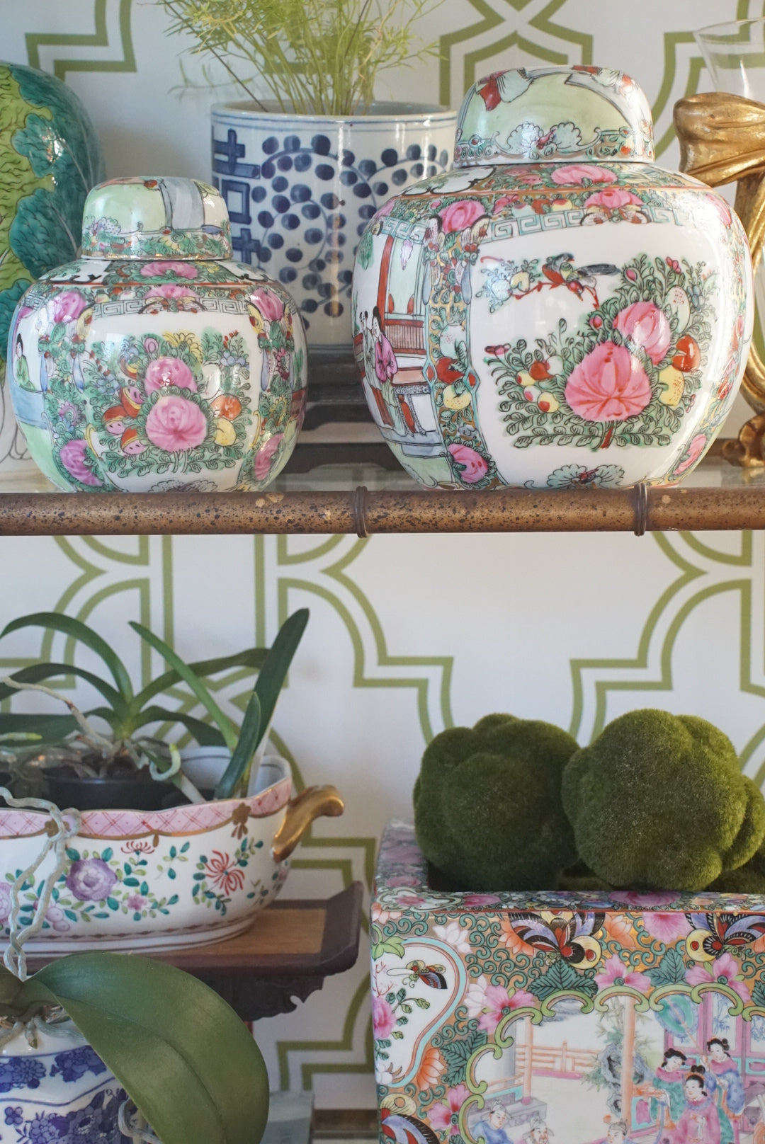 Large Vintage Rose Medallion Ginger Jar