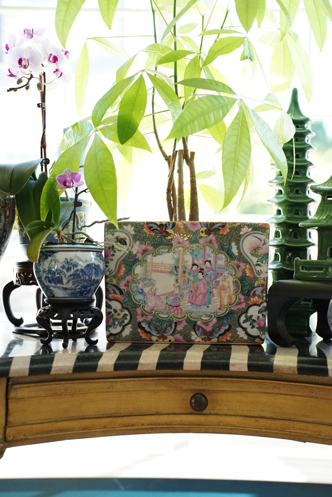 Vintage Rose Medallion Cachepot