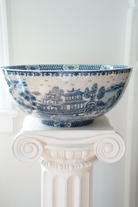 XL 14.5” Vintage United Wilson Centerpiece Bowl