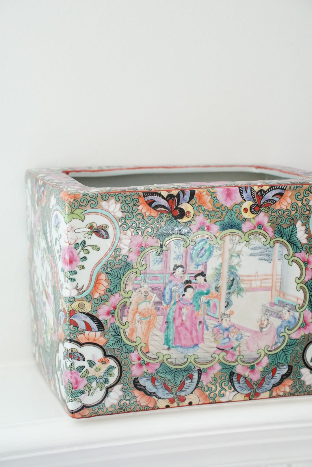 Vintage Rose Medallion Cachepot