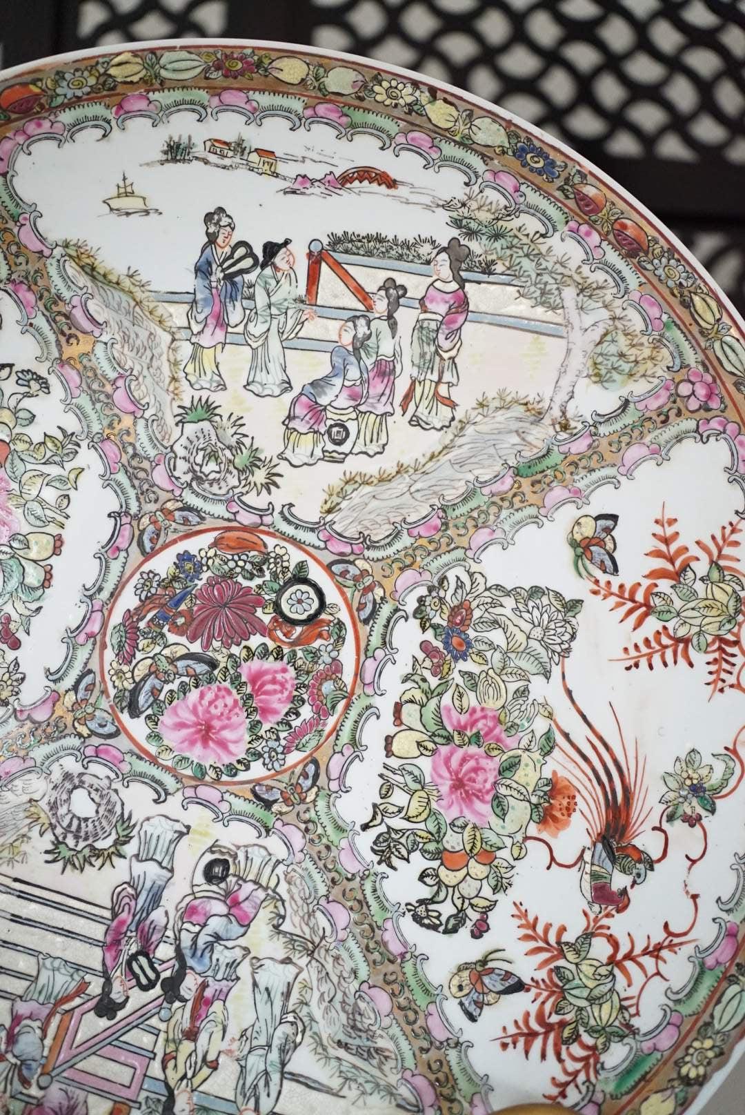 18” XXL Vintage Rose Medallion Platter with Stand