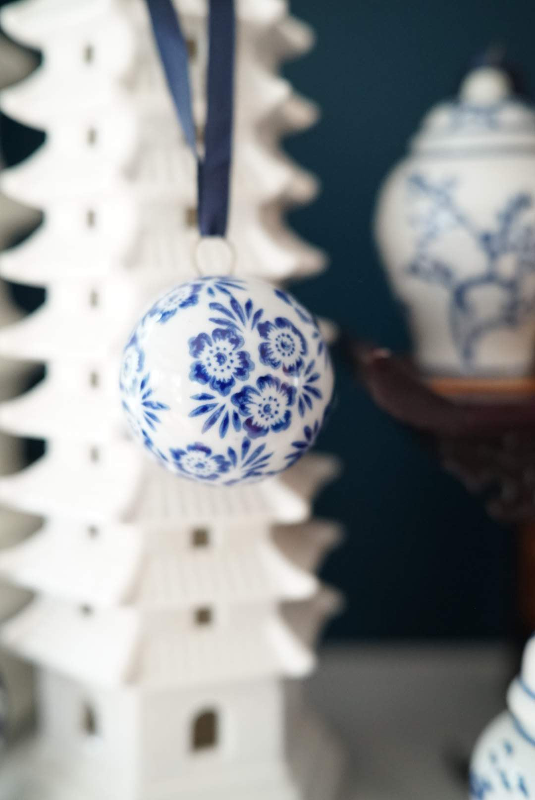 Set of 5—Chinoiserie Christmas Porcelain Ball Ornaments