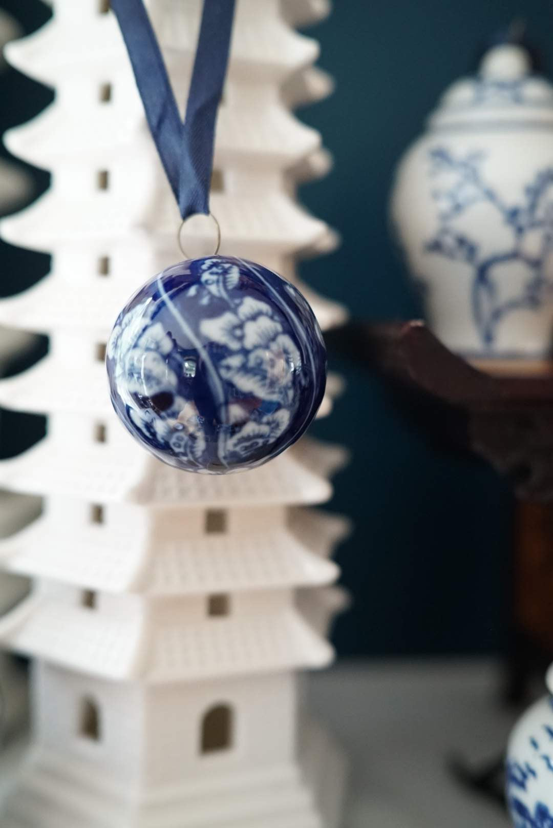 Set of 5—Chinoiserie Christmas Porcelain Ball Ornaments