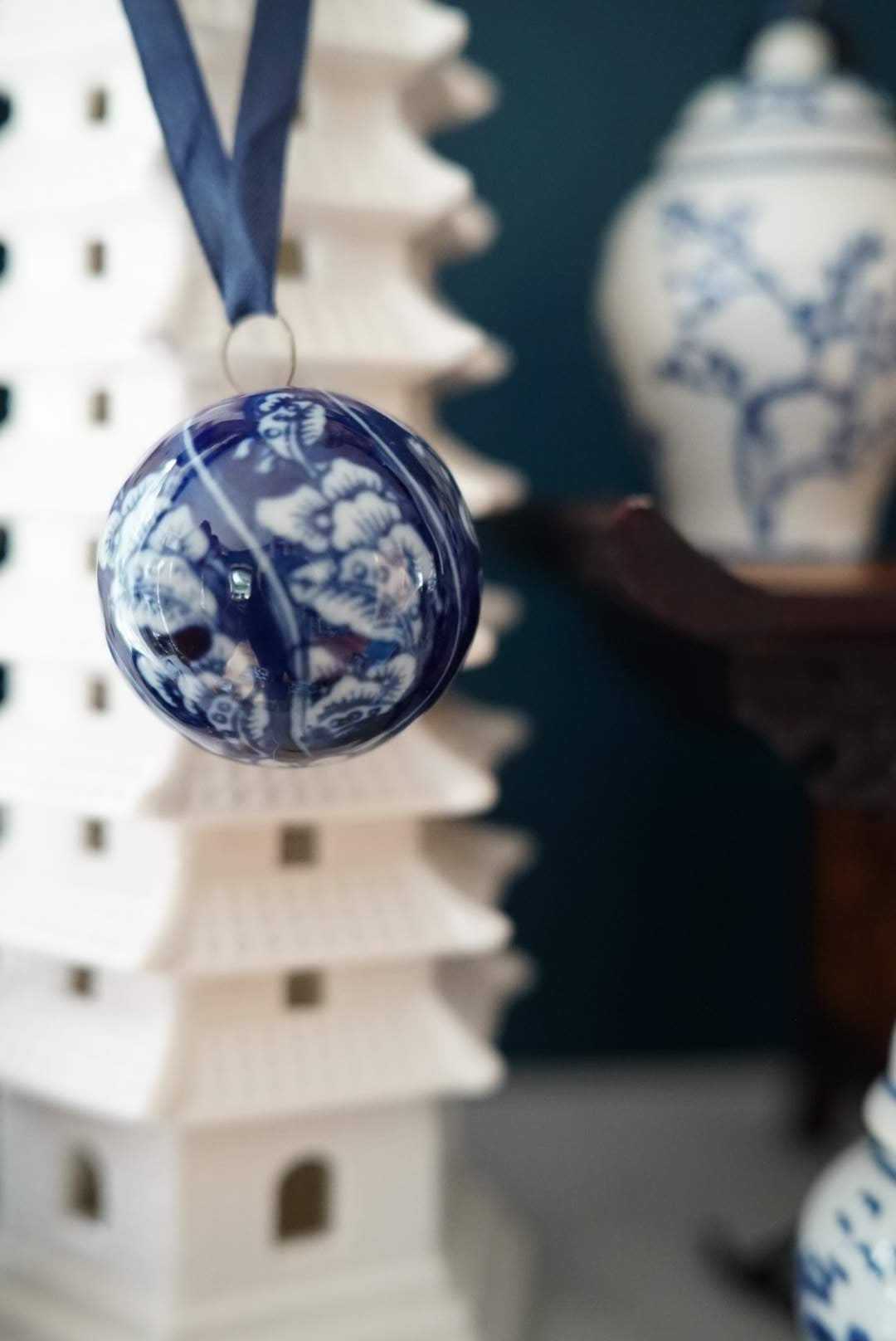 Set of 5—Chinoiserie Christmas Porcelain Ball Ornaments