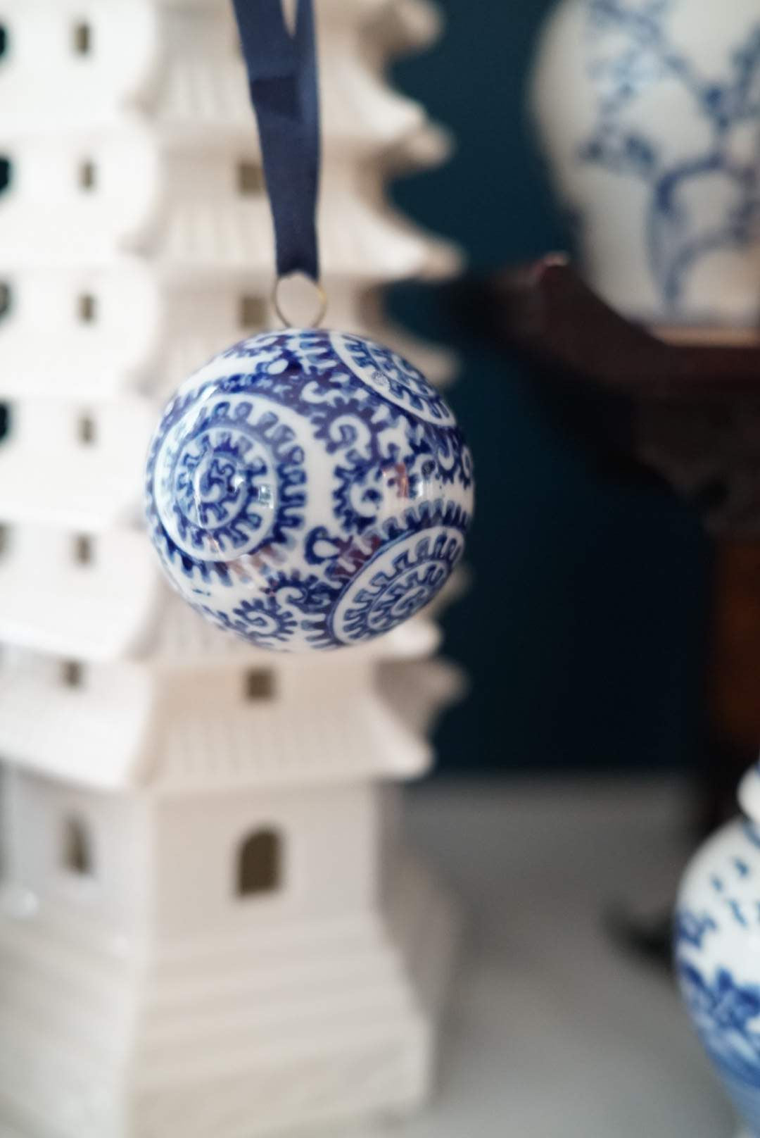 Set of 5—Chinoiserie Christmas Porcelain Ball Ornaments