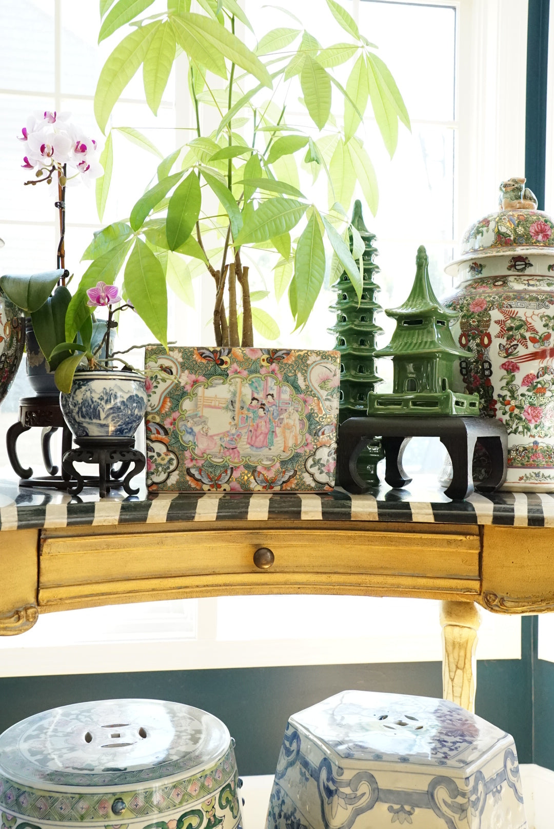 Vintage Rose Medallion Cachepot