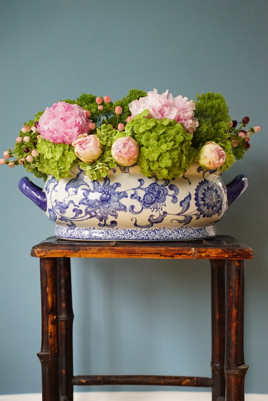 Vintage XL Blue and White Footbath