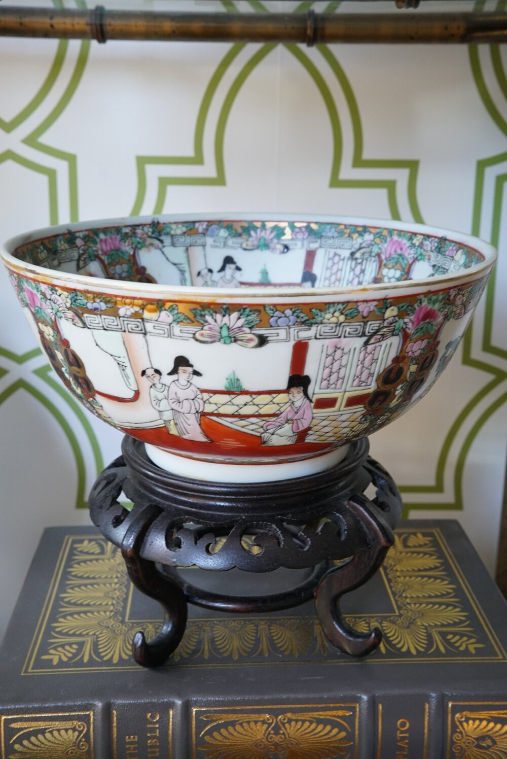 Vintage Rose Medallion 8” Bowl