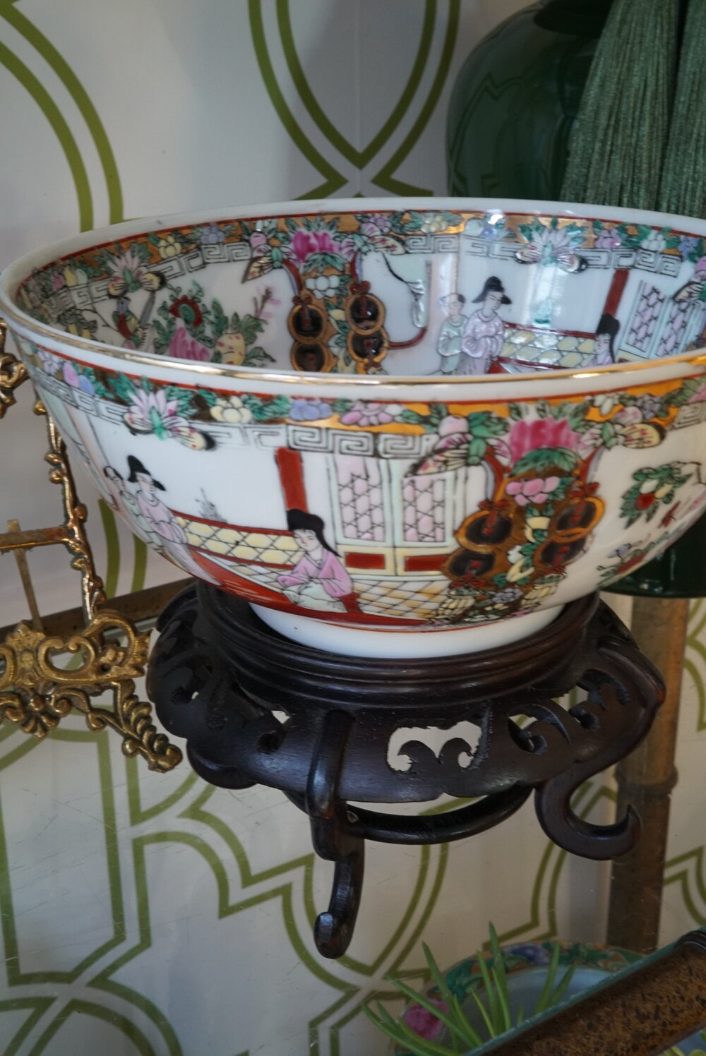 Vintage Rose Medallion 8” Bowl