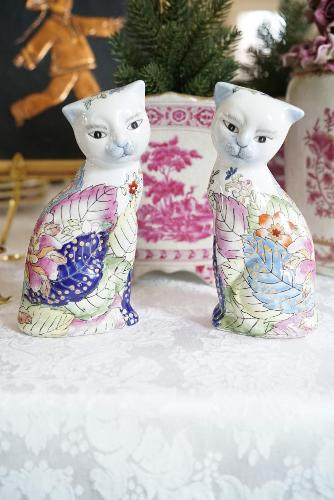 Pair of — Tobacco Leaf Cat Figurines – House of Old and New