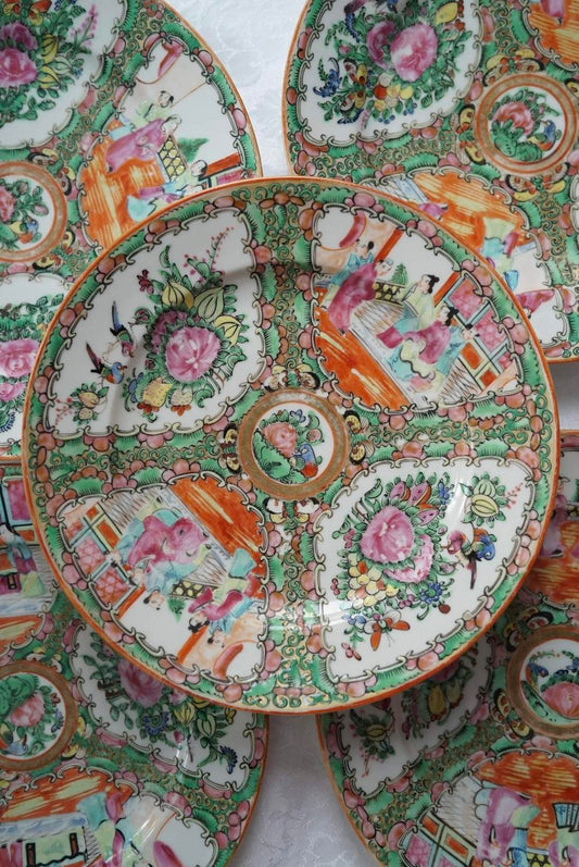 9.75" Large Antique Chinese Export Rose Medallion Plate