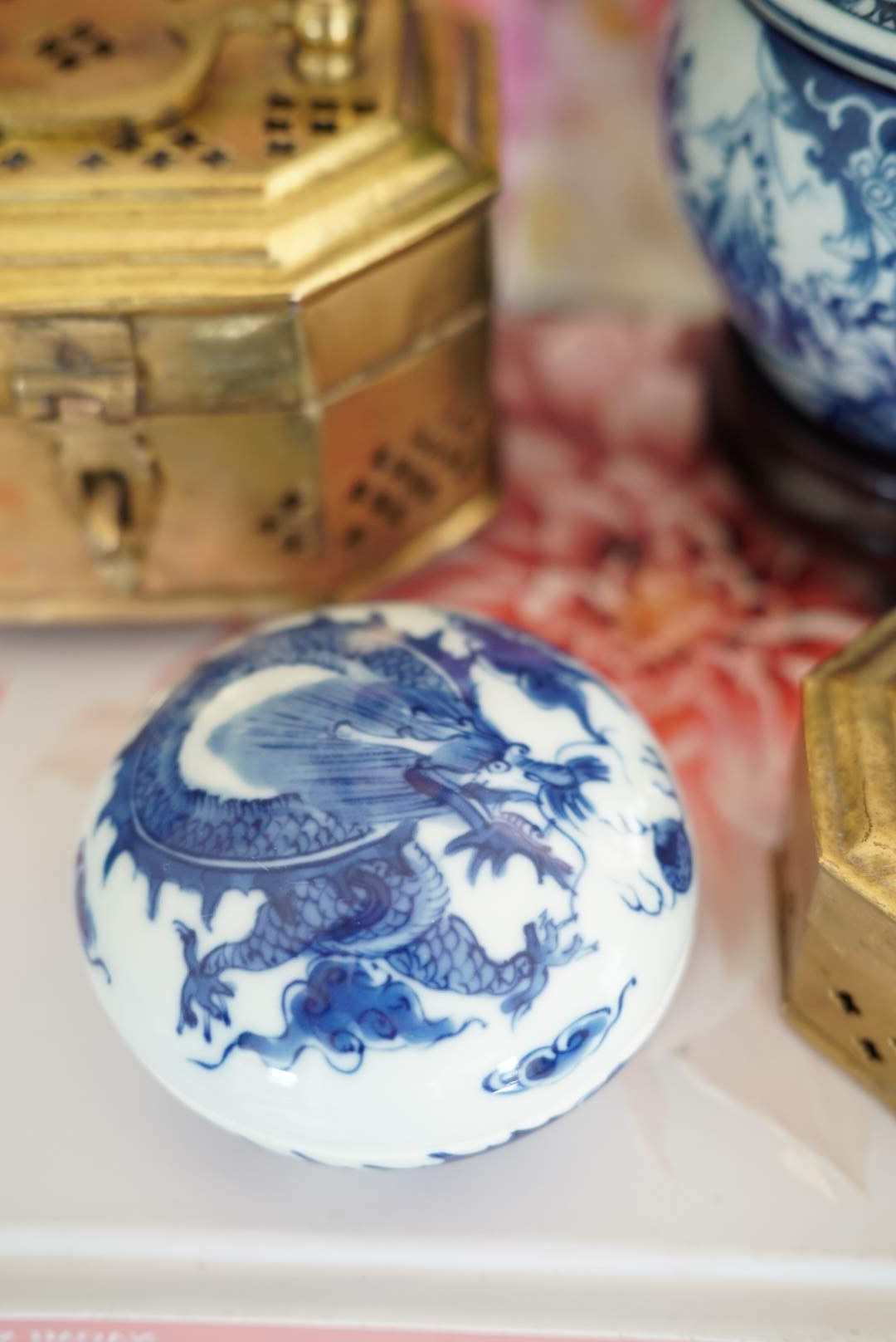 Clam-Shell Trinket Box in 2 Styles