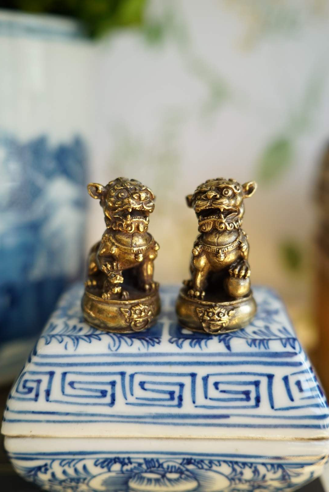 Store Gold Foo Dog pair