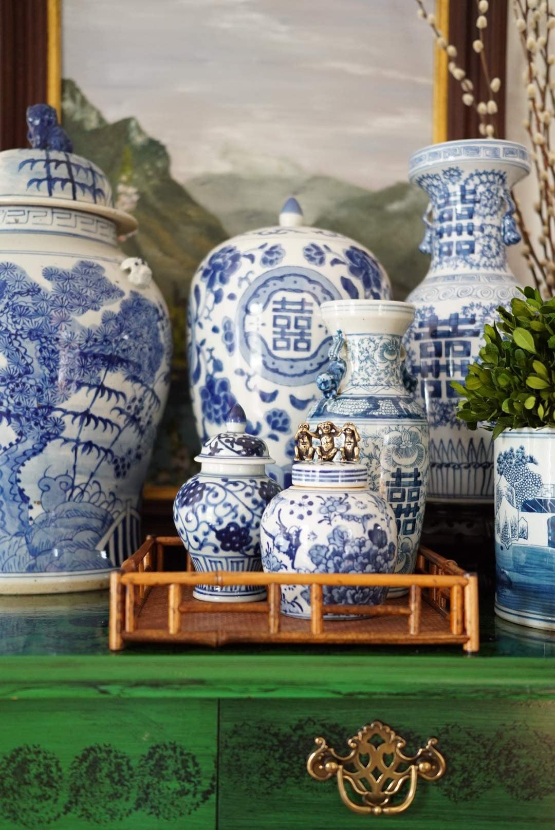 Large Double Happiness Twisted Lotus Vase with Foo Handles