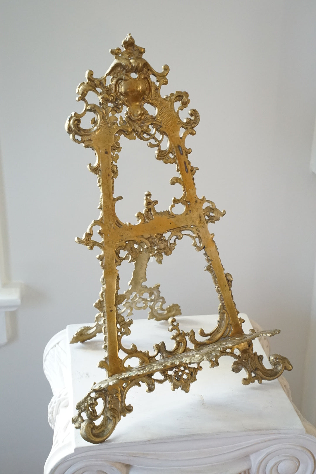 Vintage Extra Large Ornate Easel