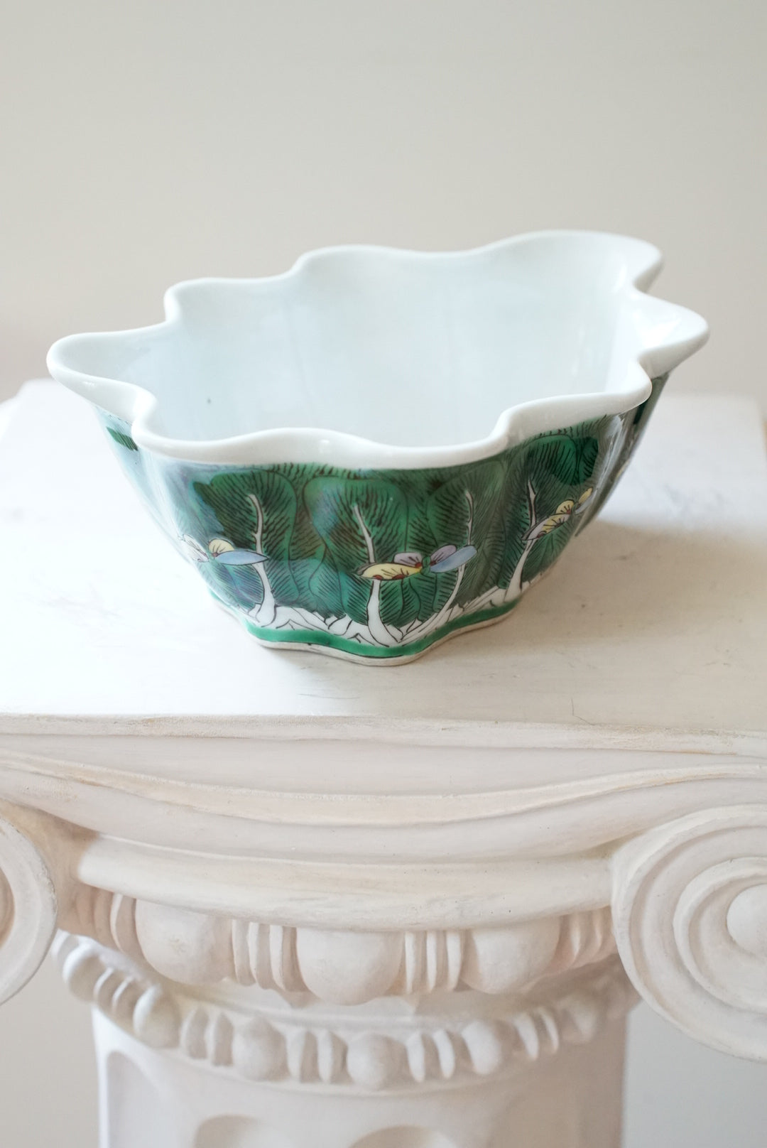 Antique Famille Verte Bok Choy Scalloped Leaf Bowl