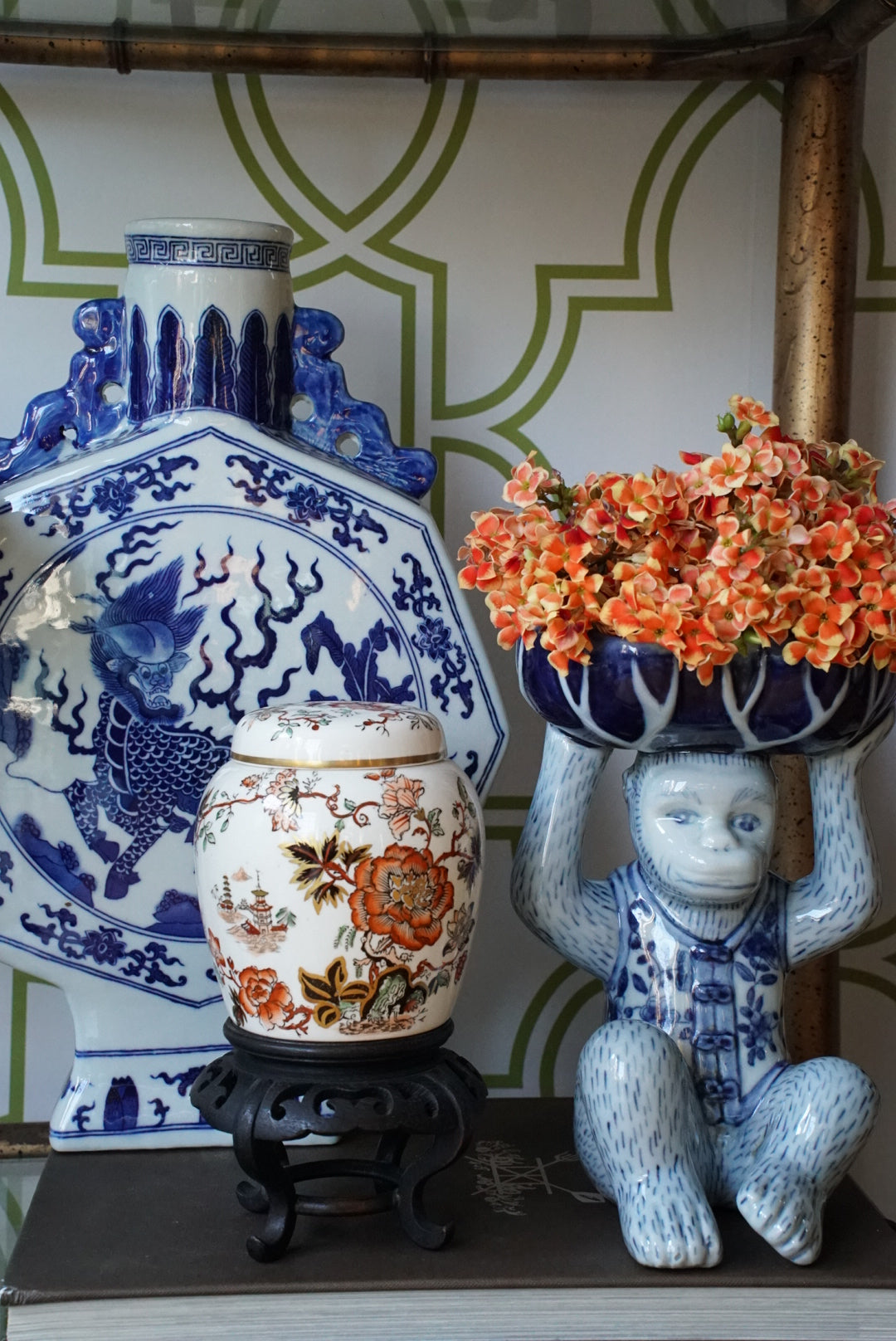 Octagon Moon Flask Vase with Qilin Motif