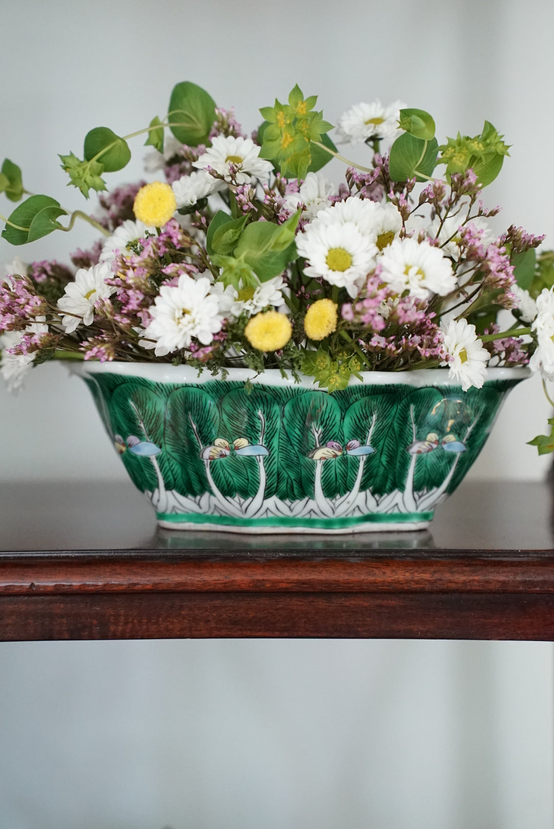 Antique Famille Verte Bok Choy Scalloped Leaf Bowl
