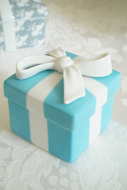 Vintage Tiffany Porcelain Box with Bow
