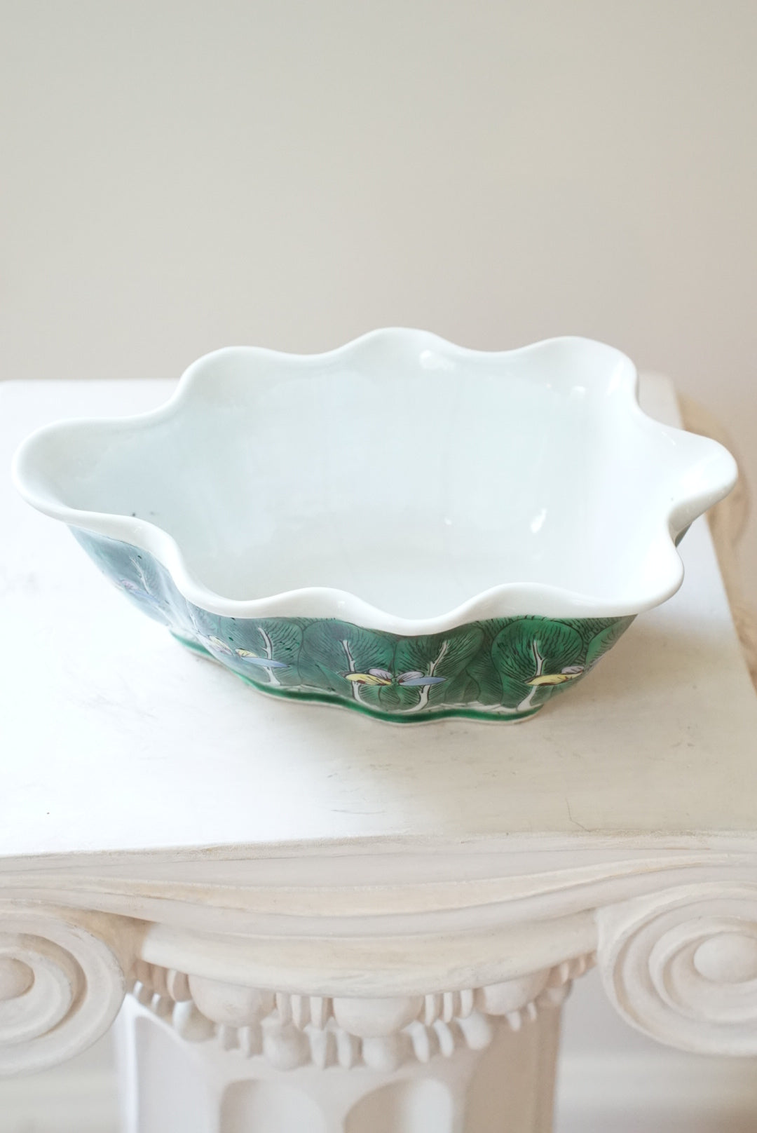 Antique Famille Verte Bok Choy Scalloped Leaf Bowl