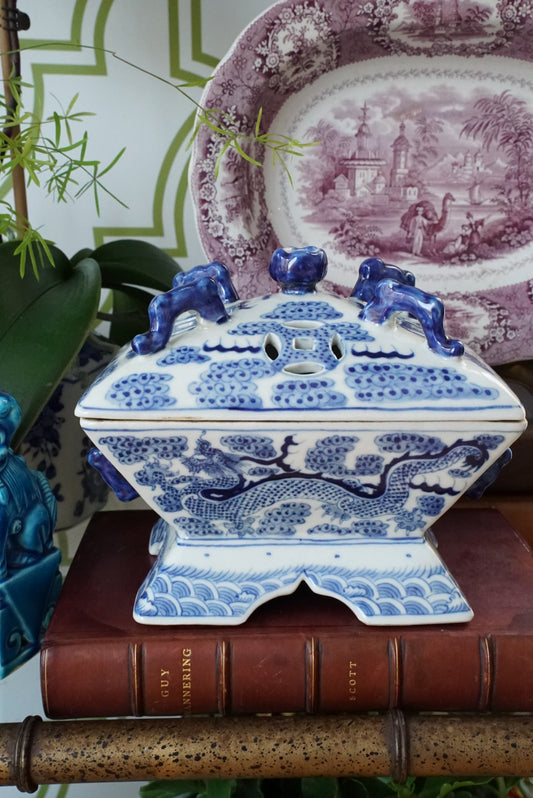 Blue and White Small Tureen in Dragon Motif