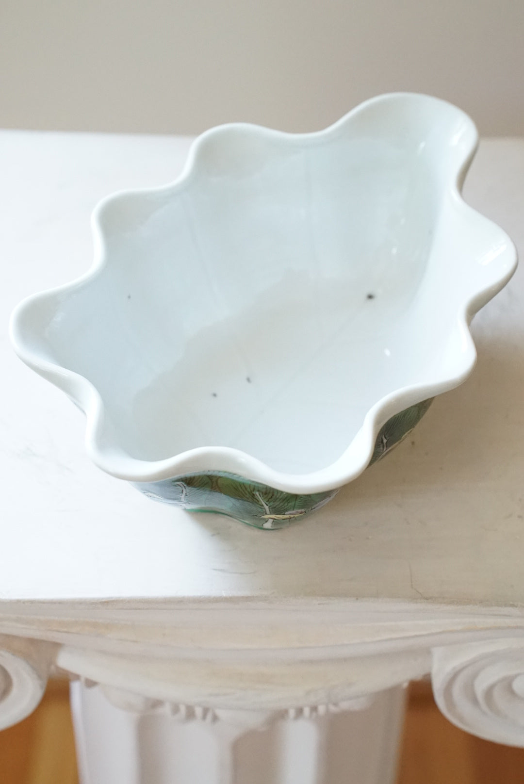 Antique Famille Verte Bok Choy Scalloped Leaf Bowl
