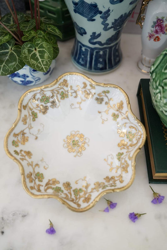 Gold Moriage Ruffled Edge Shallow Bowl